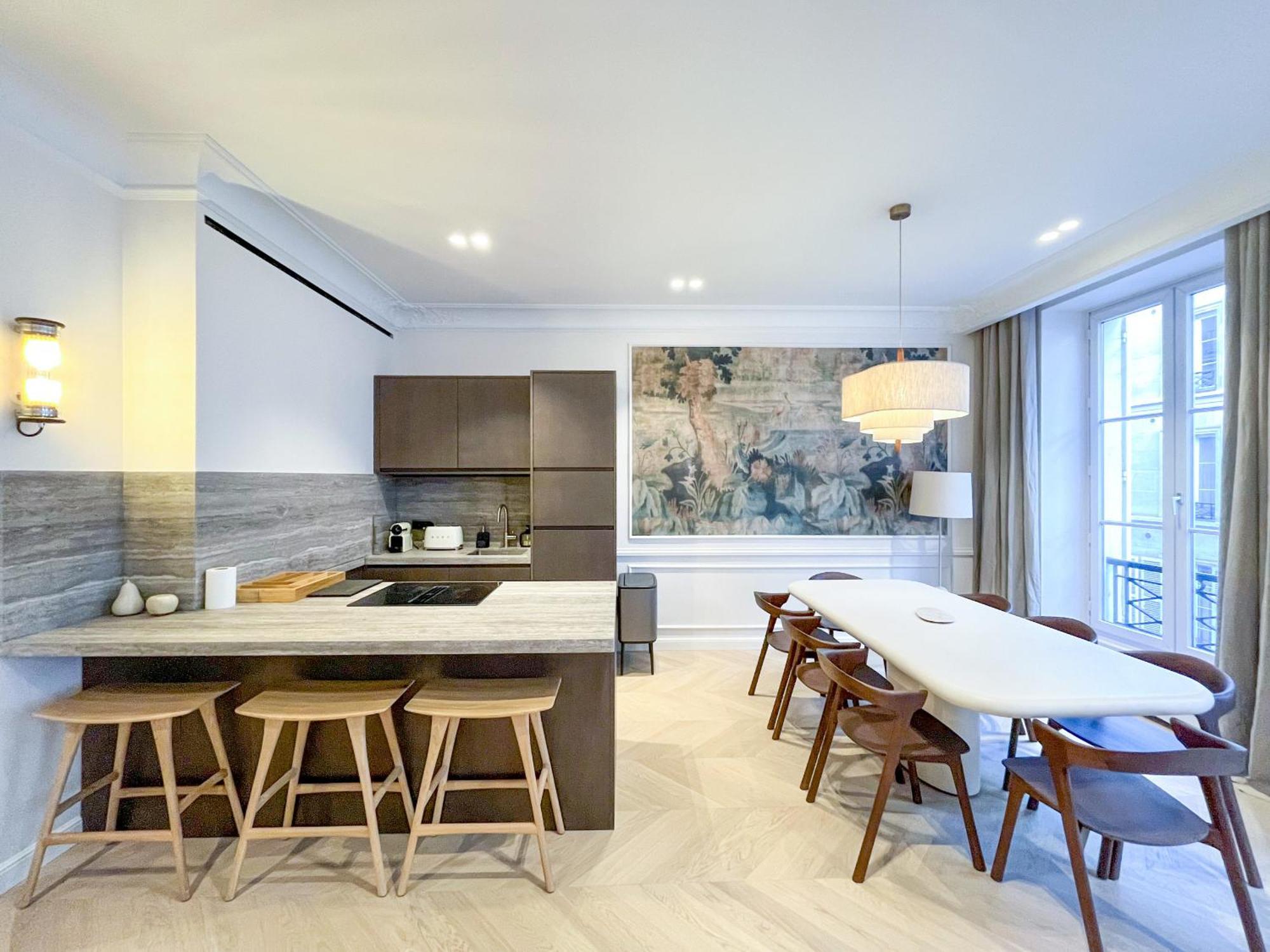 Urban Flat 191 - Luxury 3 Bedroom - Madeleine * Parijs